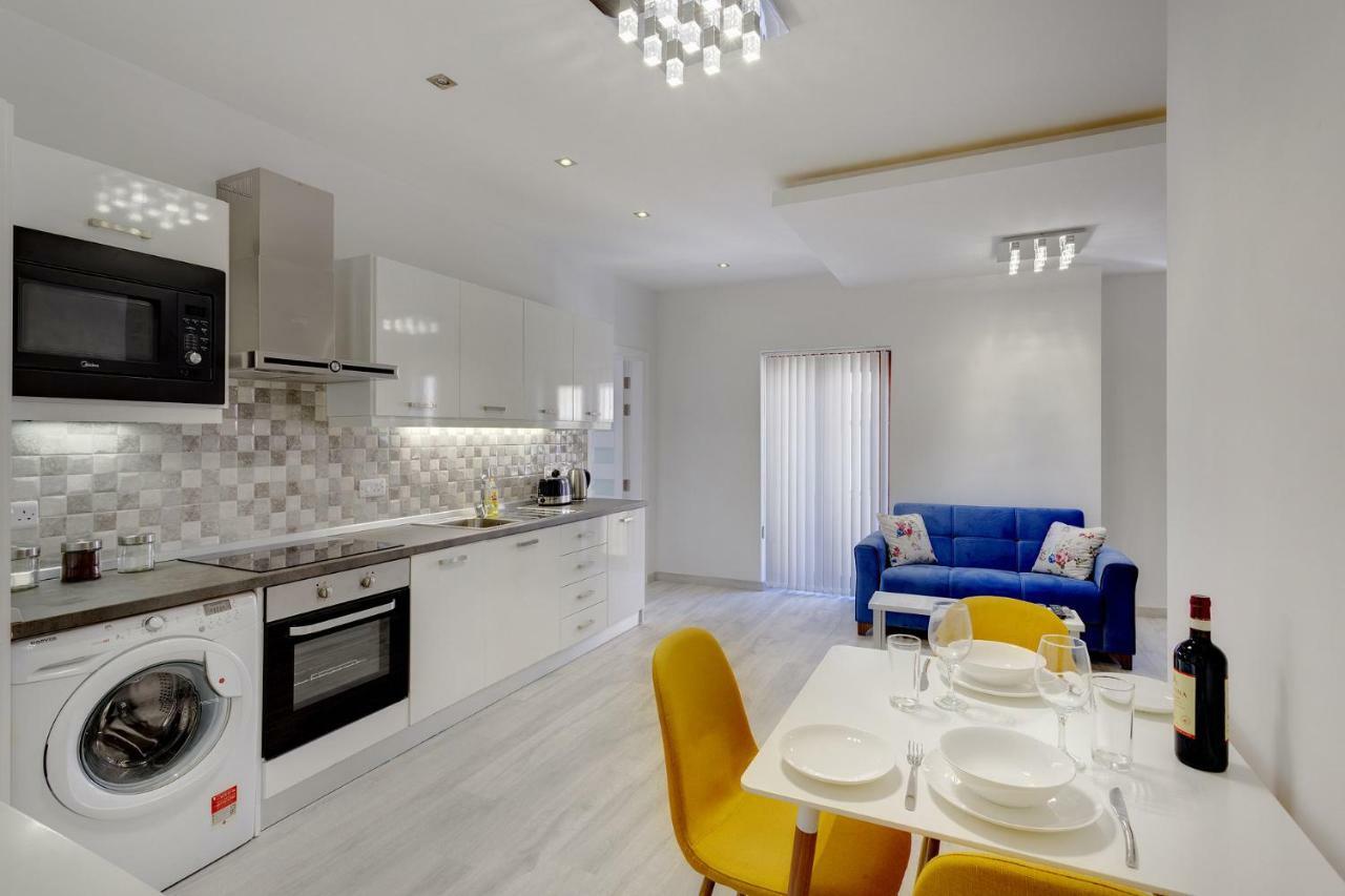 Splendid Apartment, Steps Away From The Sea Sliema Bagian luar foto