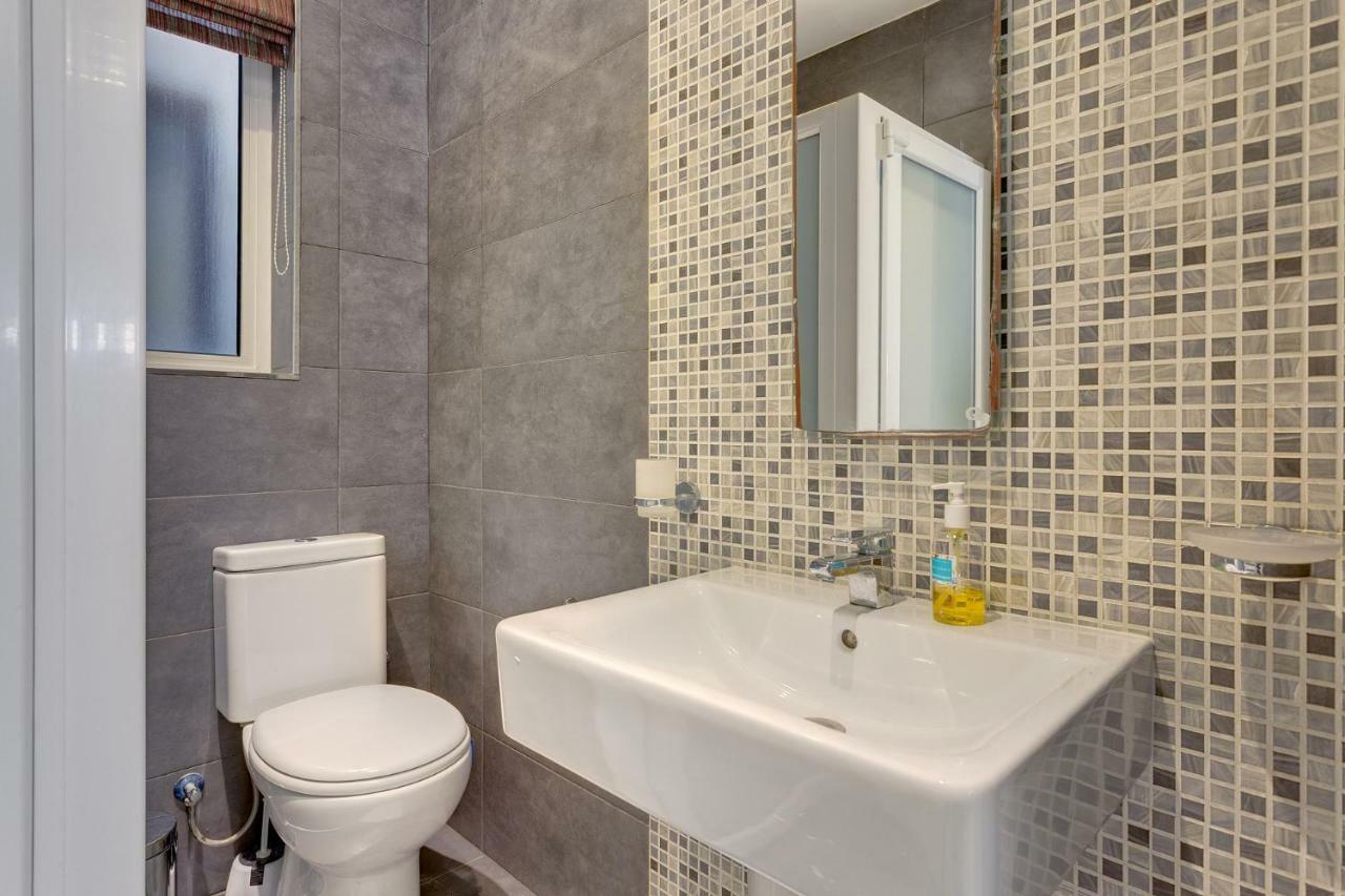 Splendid Apartment, Steps Away From The Sea Sliema Bagian luar foto