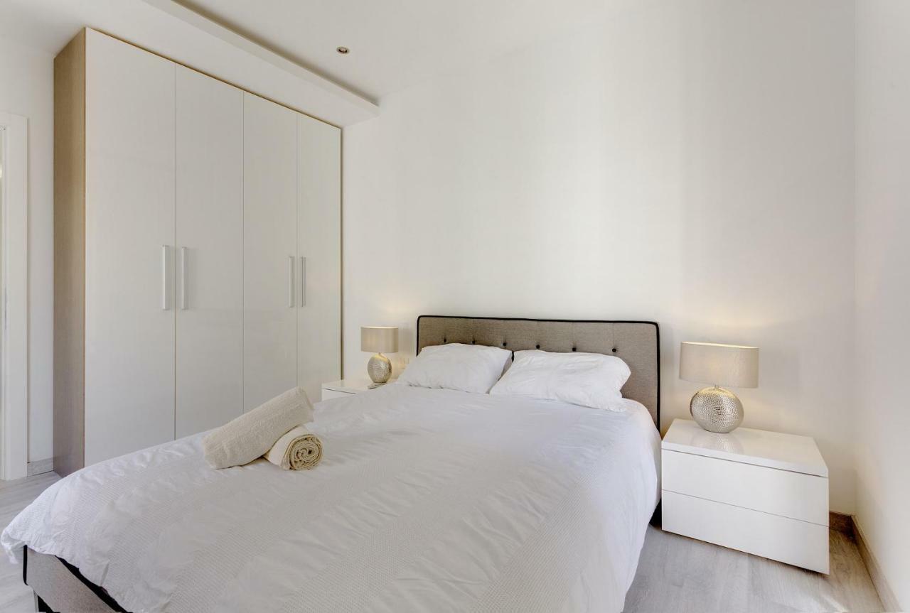 Splendid Apartment, Steps Away From The Sea Sliema Bagian luar foto