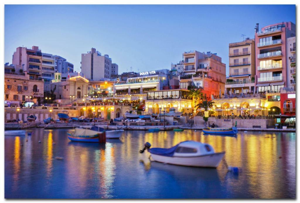 Splendid Apartment, Steps Away From The Sea Sliema Bagian luar foto
